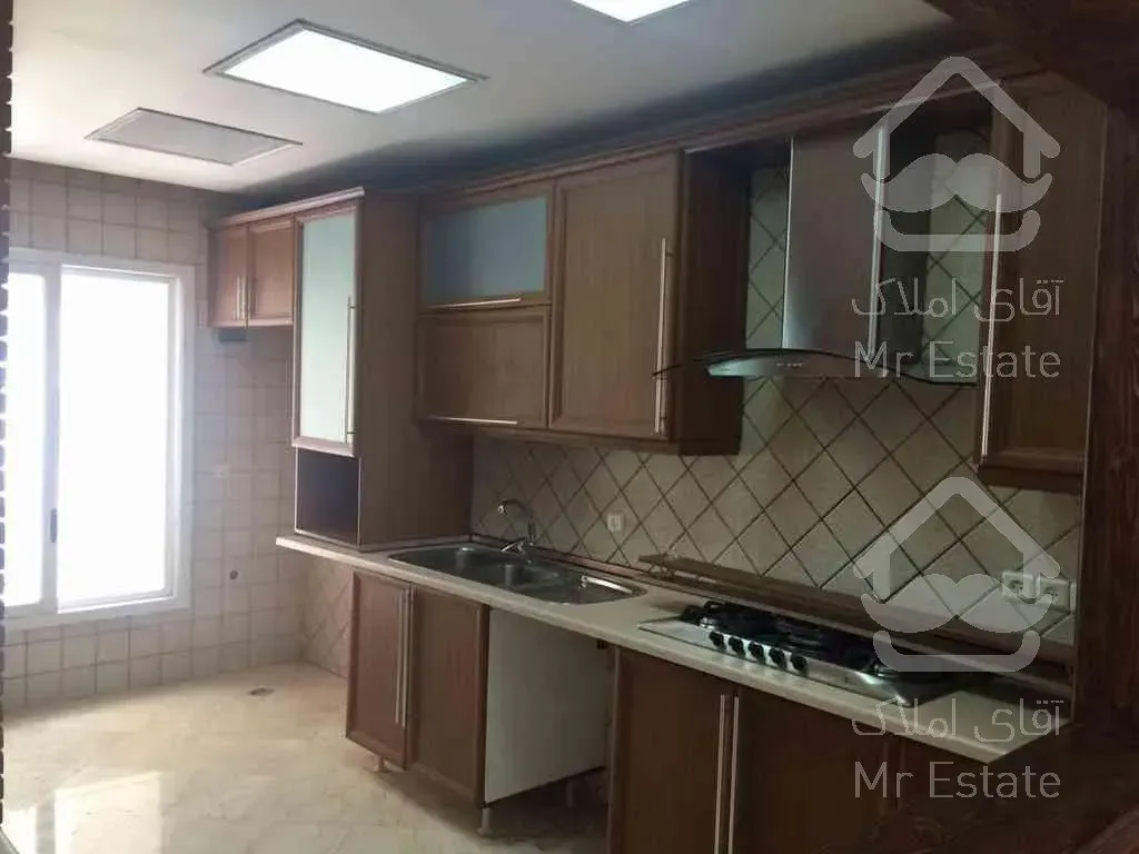 آپارتمان مجلل ۱۳۴ متری در فردوس شرق