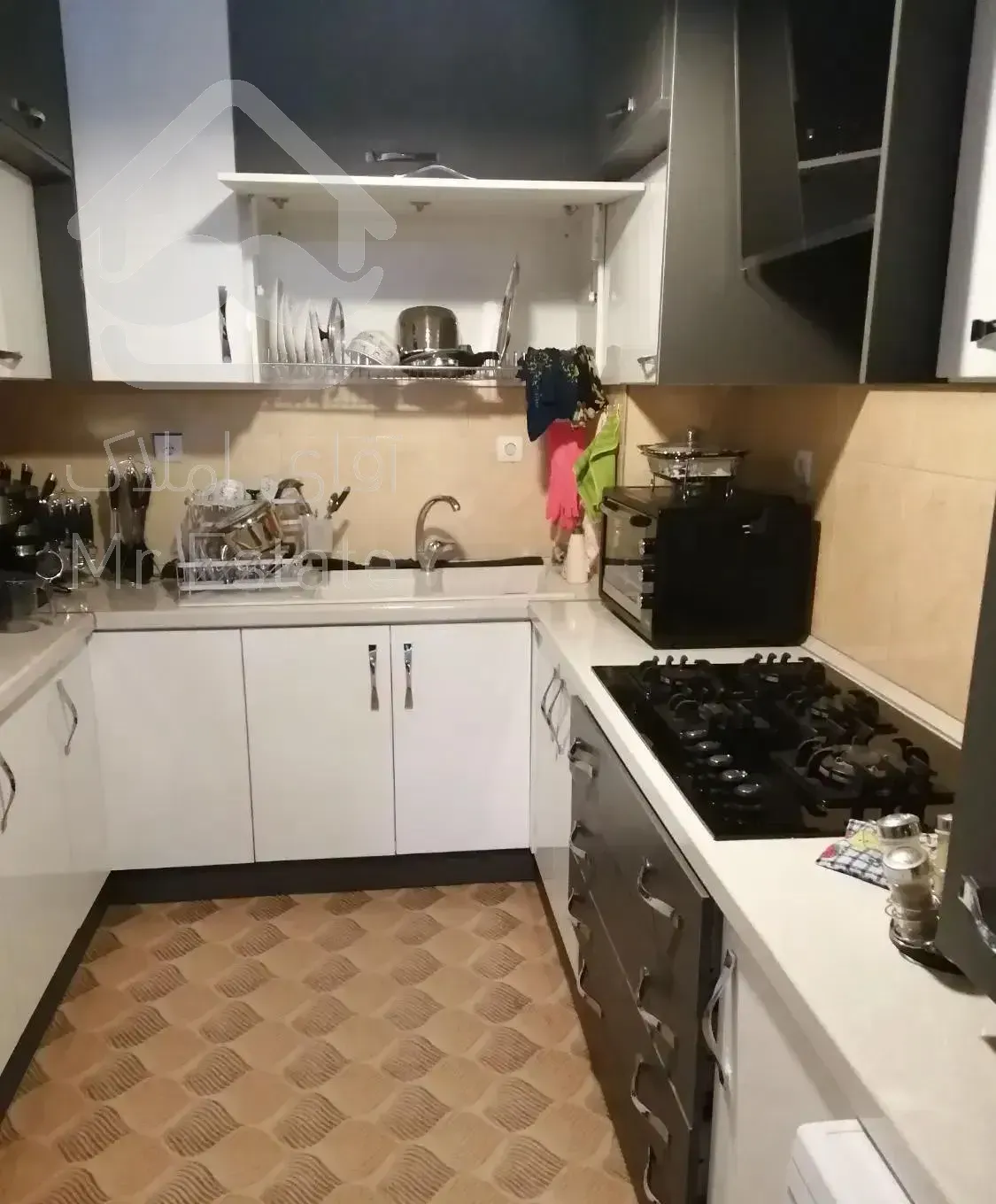 فروش یک واحد آپارتمان