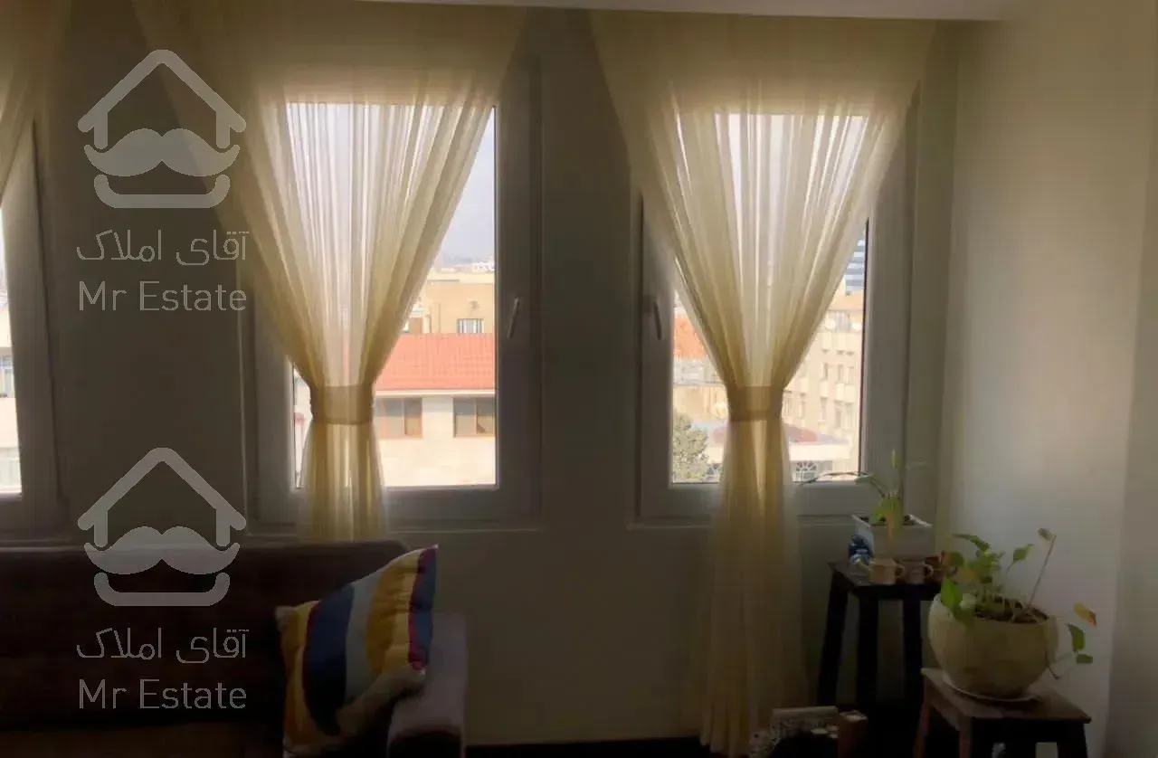 بهارشیراز  ١٢۵ متر  تکواحدی ٢ پارکینگ