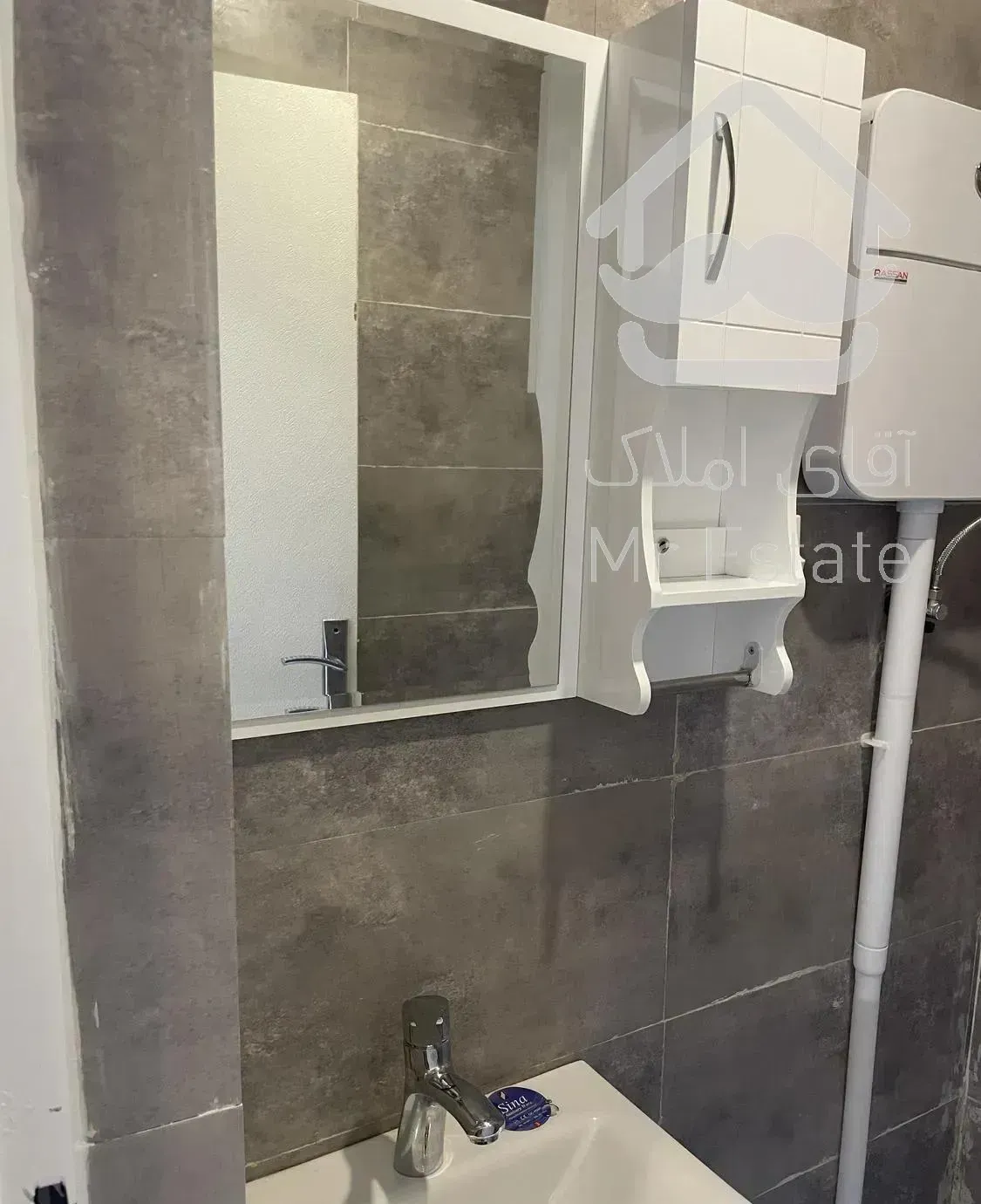 ۸۰ متر دوخوابه با ۸ منر حیاط خلوت ، امکانات کامل