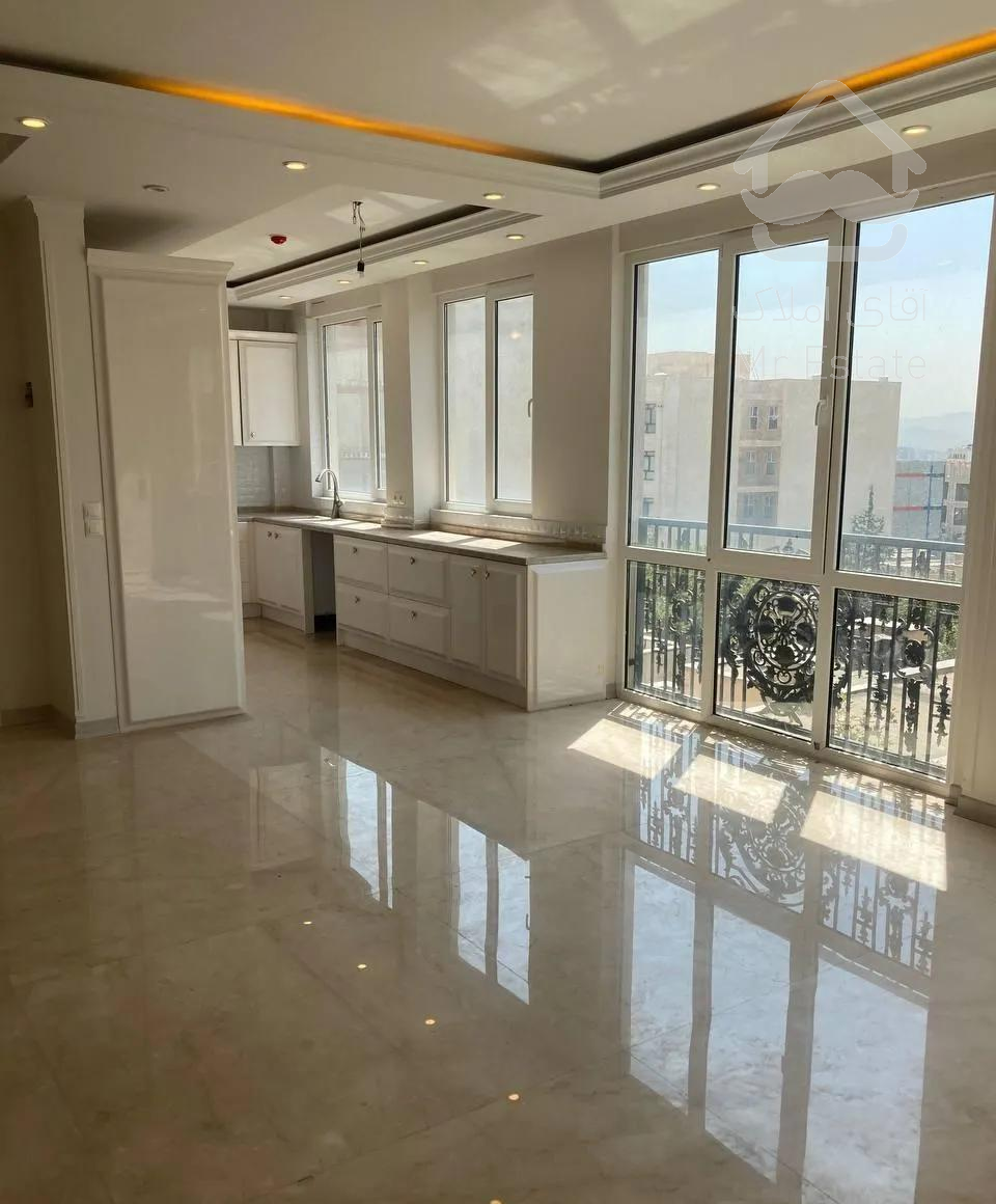 آپارتمان ۸۲متری دو خواب فرمانیه