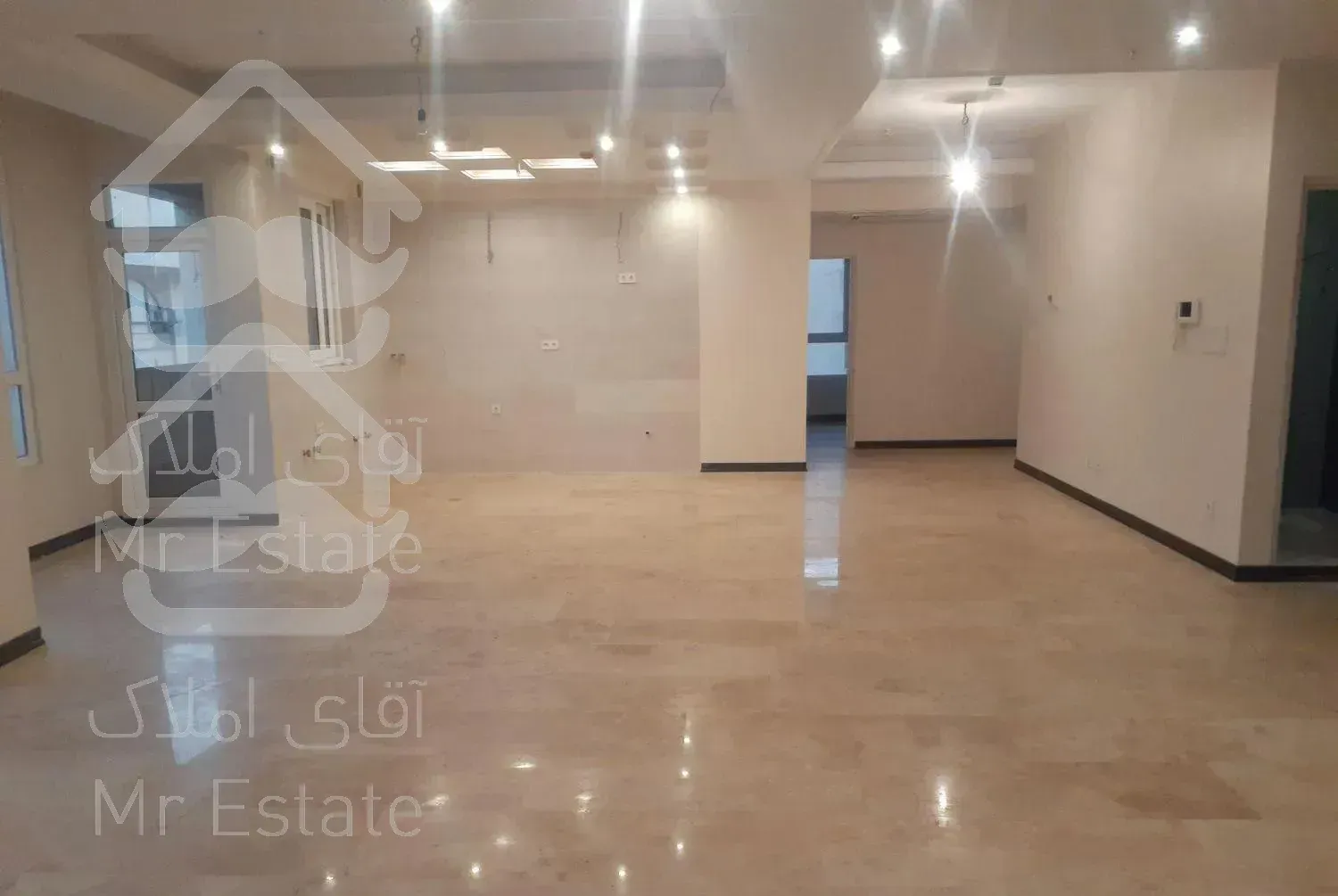 اختیاریه عین ابادی۱۵۵متر ۳خواب فول امکانات