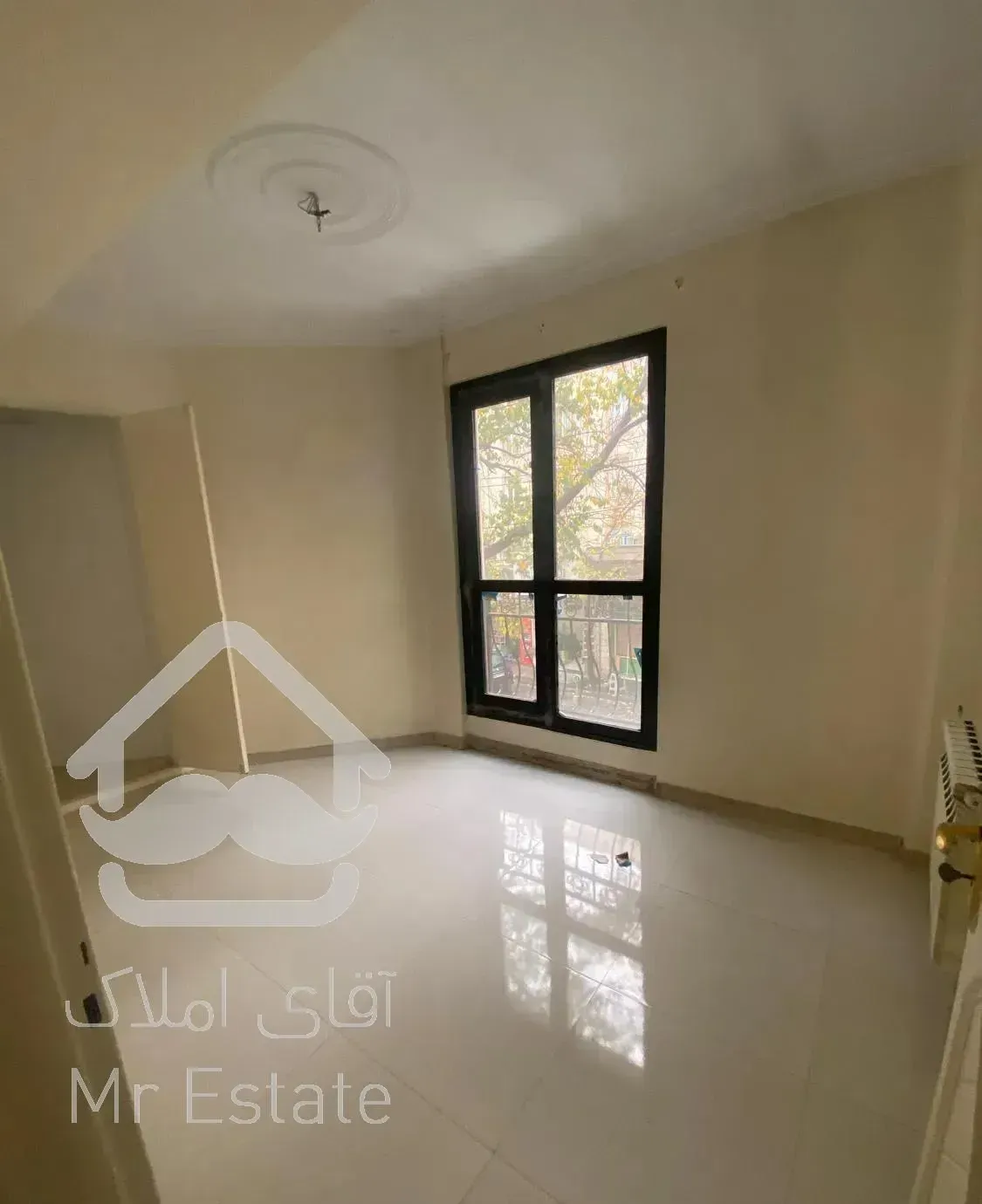 ۹۰ متر آپارتمان واقع در لویزان