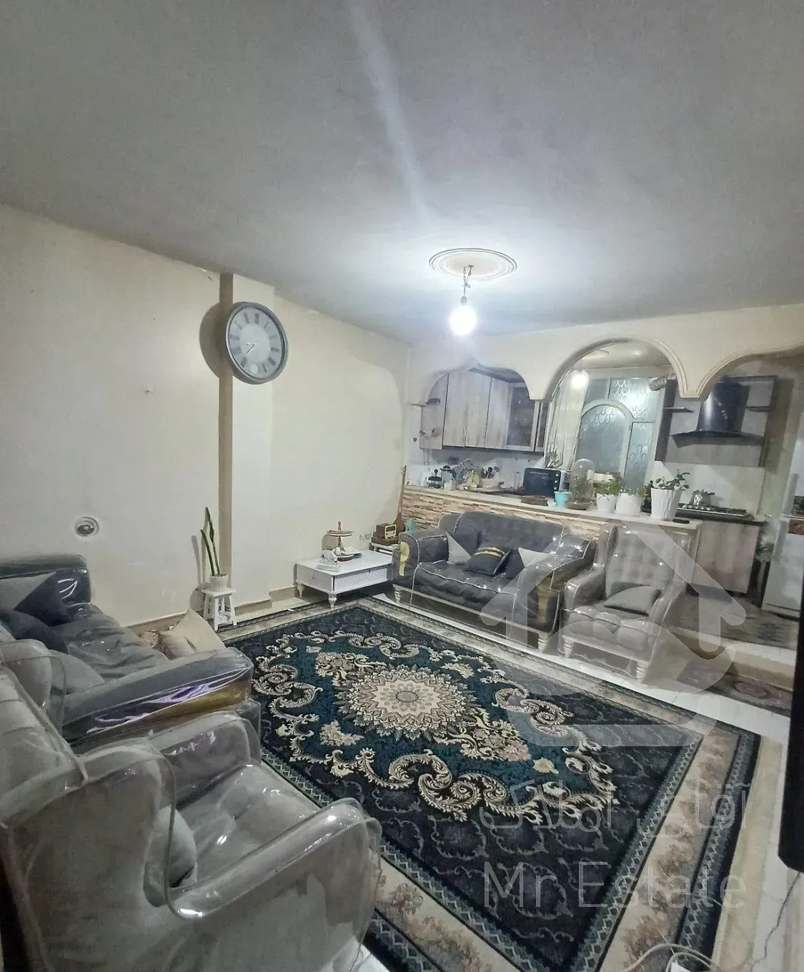 ۶۹ متری ۲ خوابه پارکینگدار .دارای حیاط خلوت