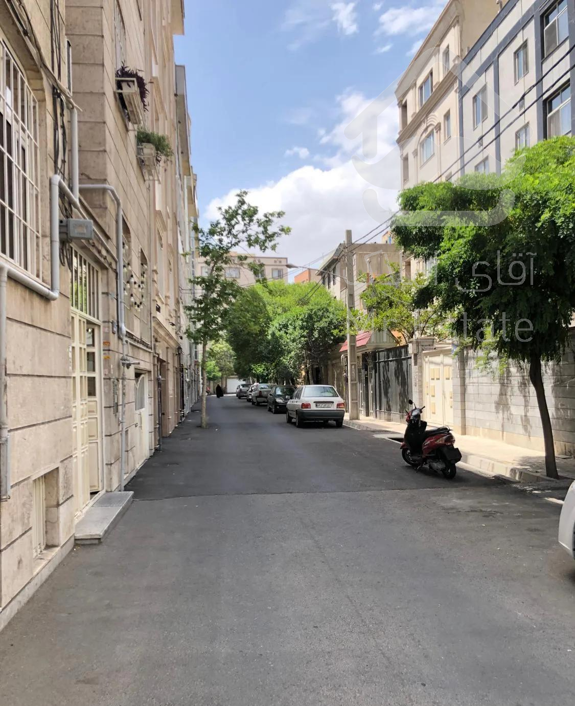 ۸۴ متر/سه نبش نورگیر/شمال حبیب اللهی