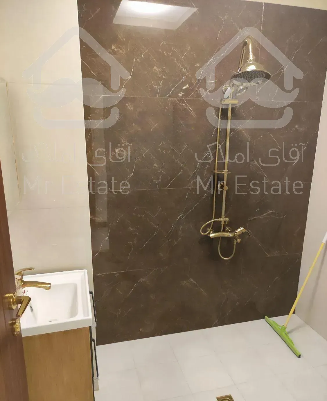 اپارتمان .متراژ193متر .تعداد اتاق ۳ .