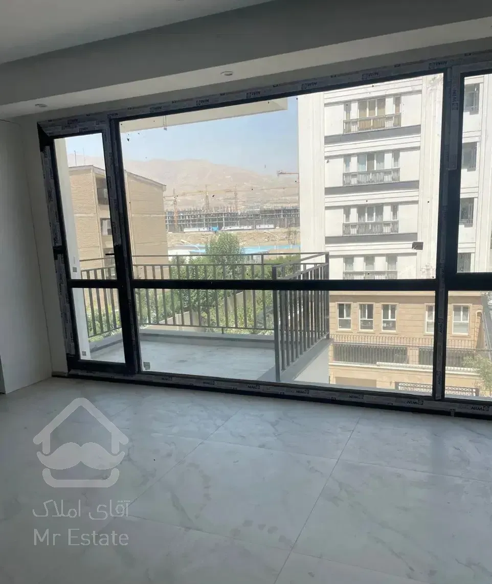 ۱۳۲متر دریاچه چیتگر کوهک خوشنقشه ۳ خواب فول دیزاین