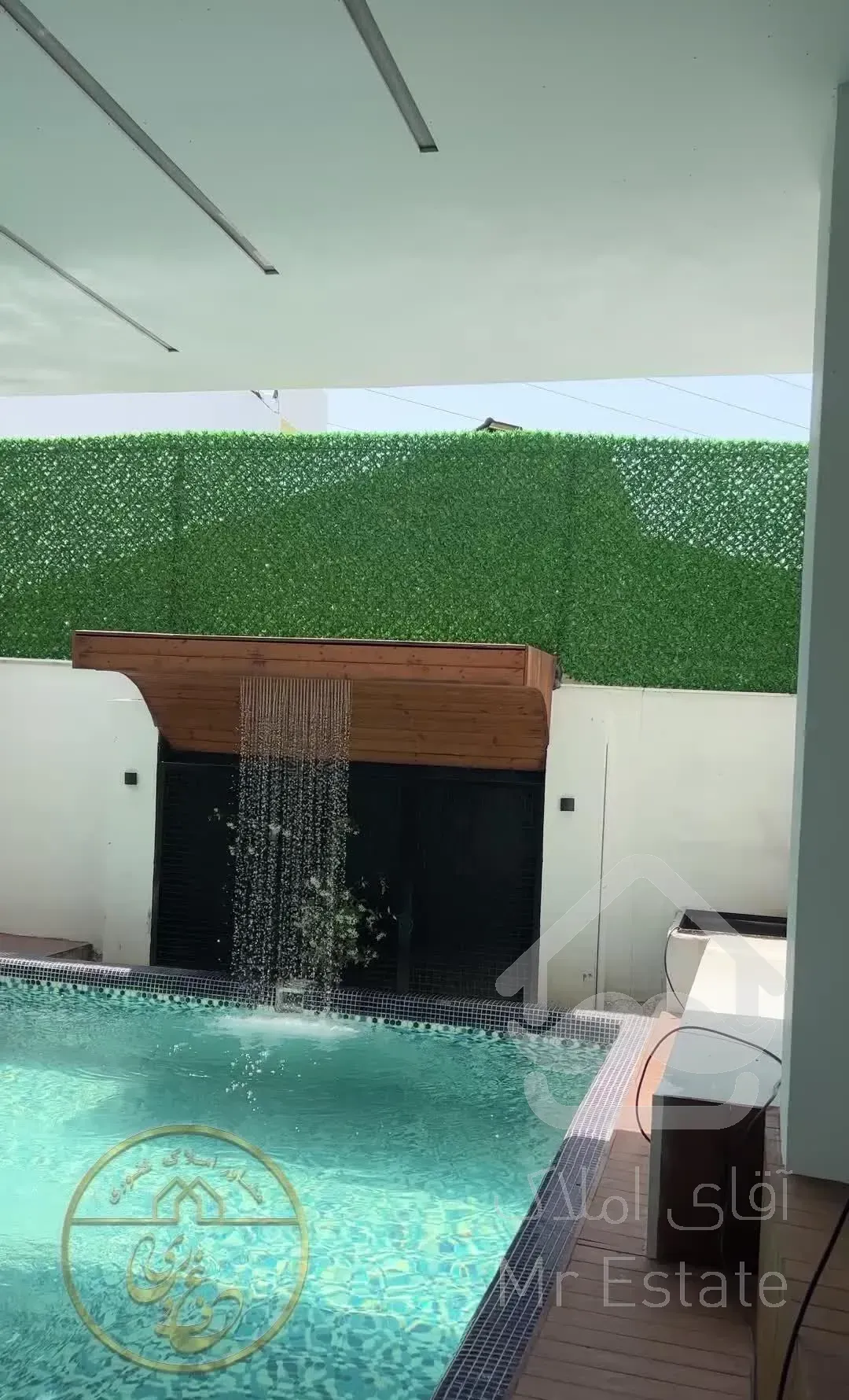 ویلا مدرن به مساحت ۳۰۰متر با استخر روباز