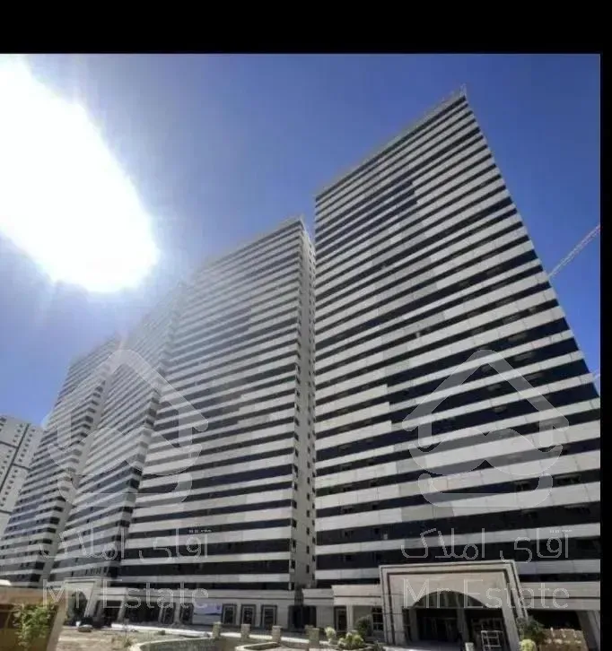 برج خرازی دریاچه چیتگر نوساز