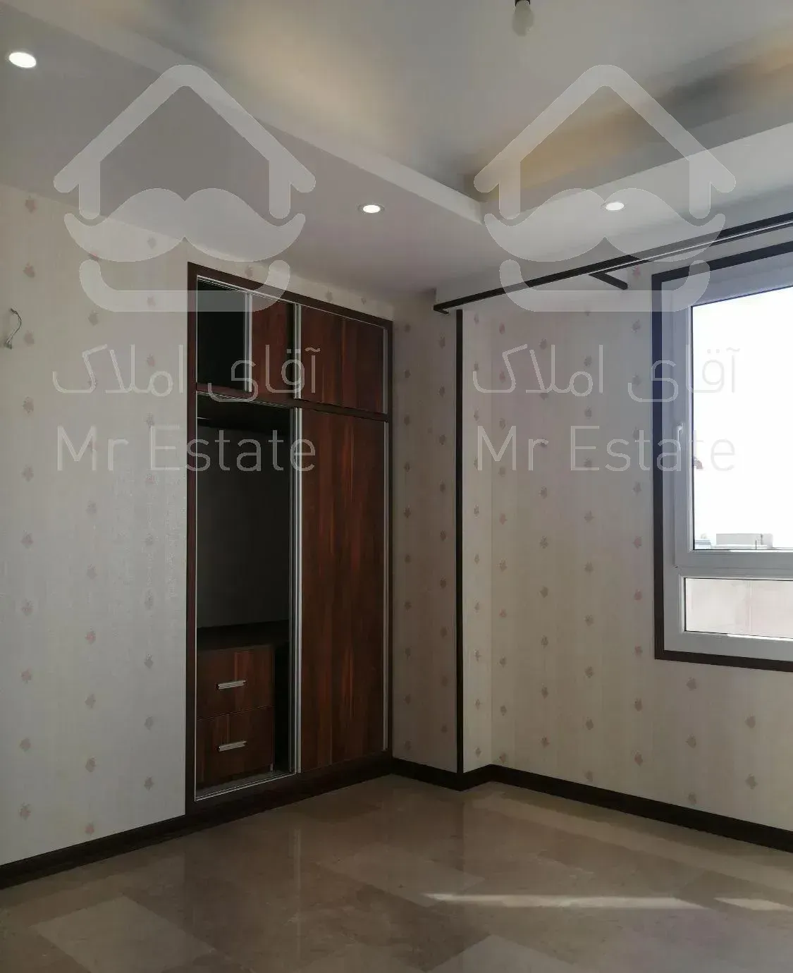 133 متر 3 خواب / کلید نخورده / کوی بیمه