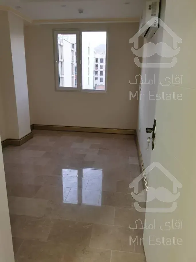 120 متر / موقعیت اداری / مبله / مناسب دفتر کار