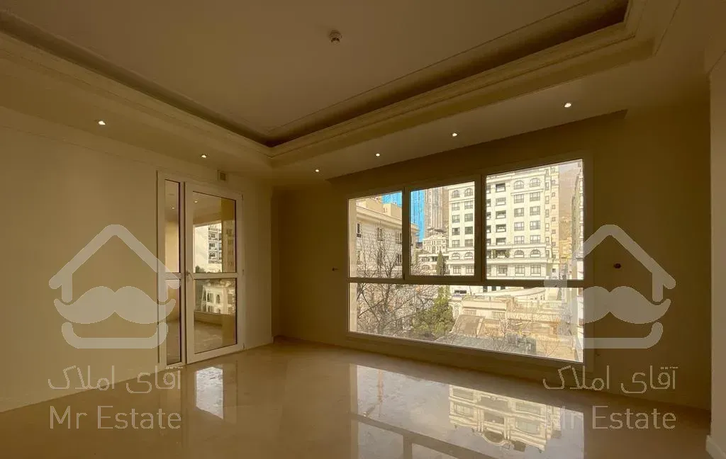 ولنجک / ۱۵۰ متر / ۲ جهت نور مستقیم / ۴ ساله