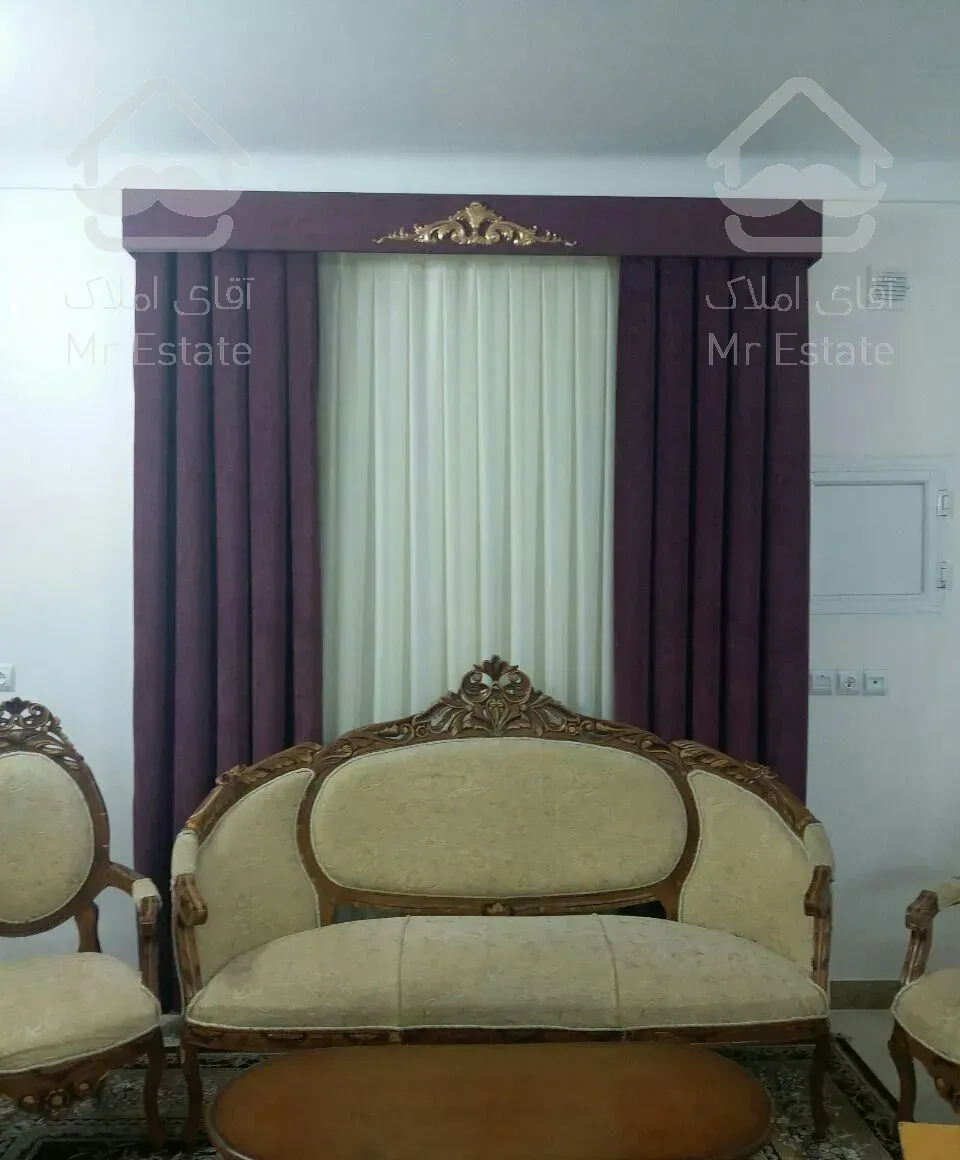 نصاب پرده .نصب کتیبه ودوخت پرده انجام میشود.