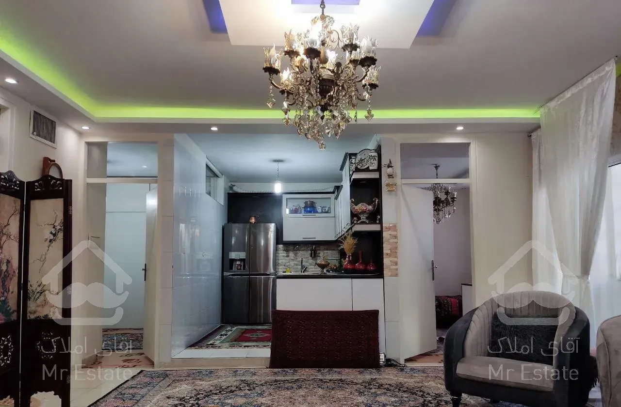 85 متری درختی آپارتمان مسکونی تجاری