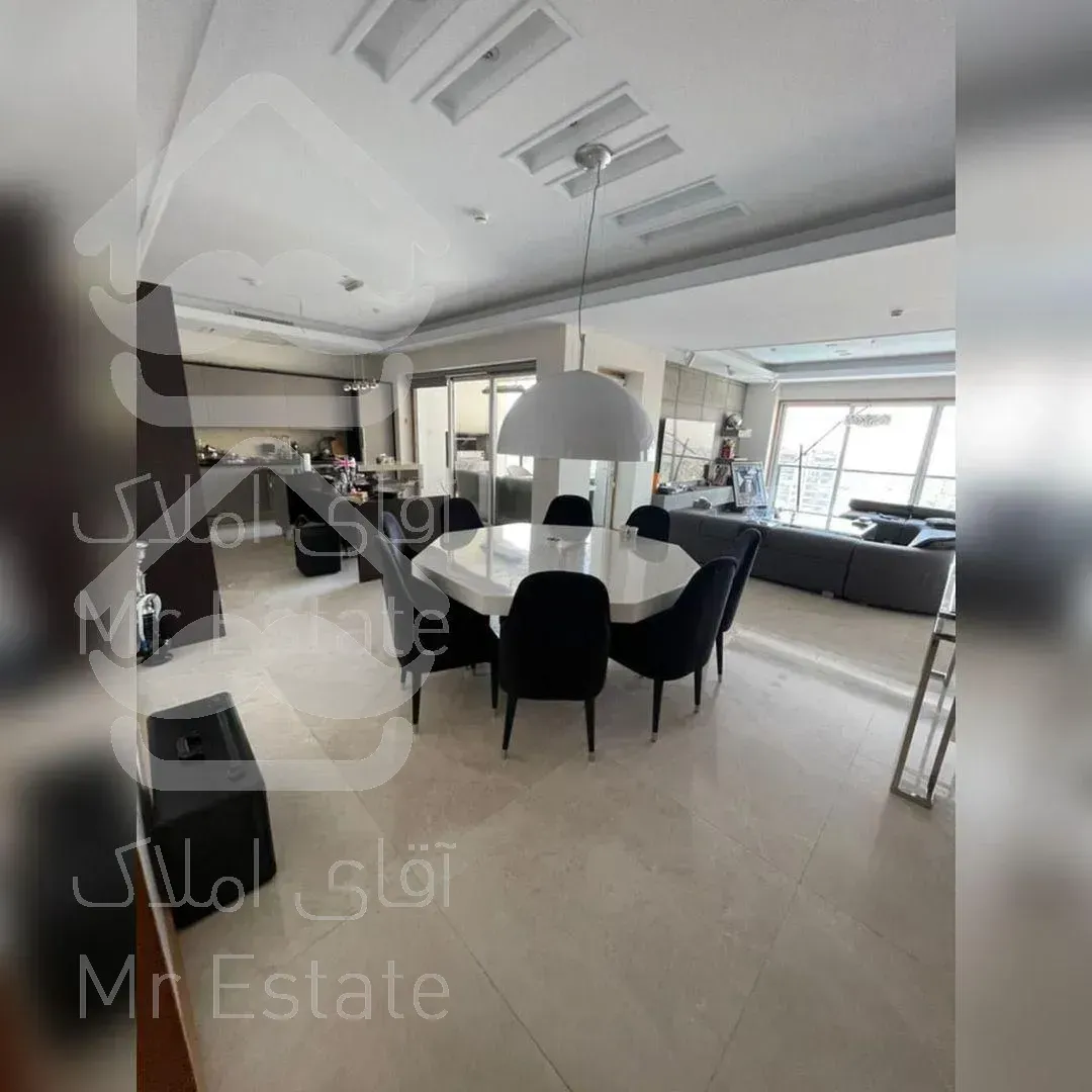 بهترین واحد فرمانیه شرقی ۲۷۰ متر طبقه ده