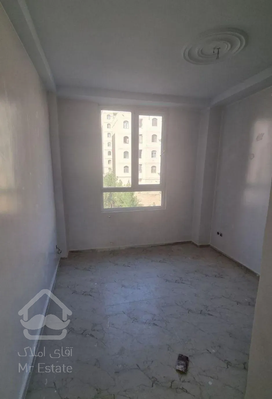 آپارتمان ۸۵ متری حیاط دار  شهرک شهید باقری