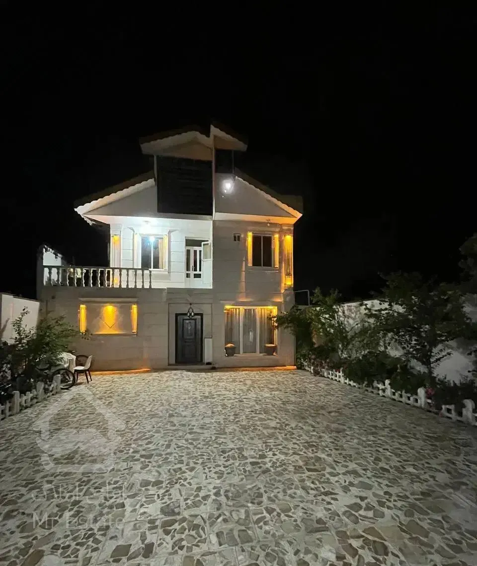 ویلادوبلکس۱۹۰متری باسندتکبرگ. مالک هستم