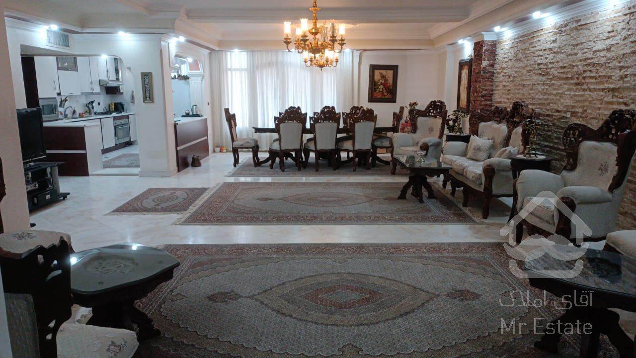 ۹۲ متر، دو خواب ، سالن پرده خور