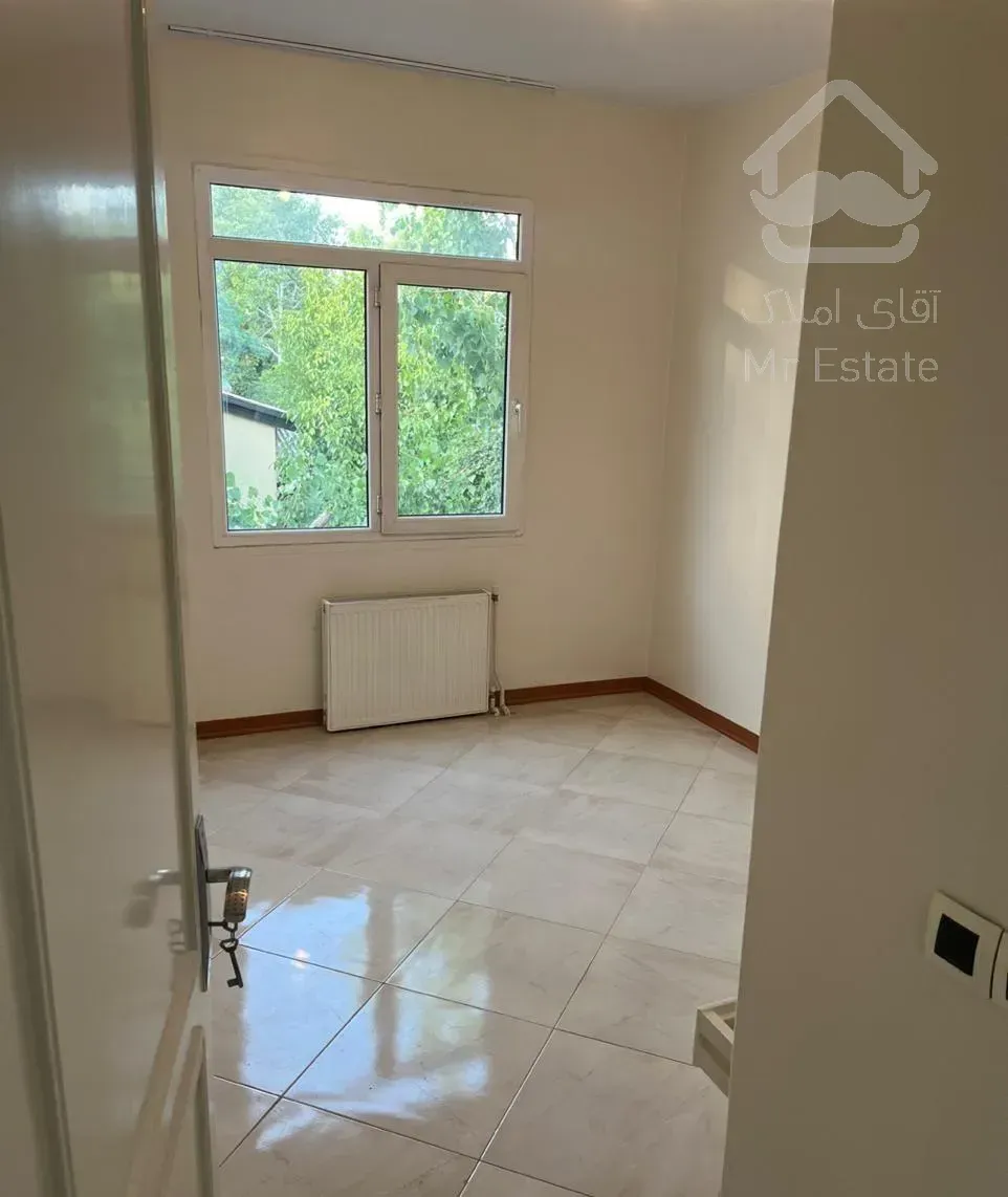 ۸۵ متر واحد اپارتمان ، خوش نقشه و تمیز