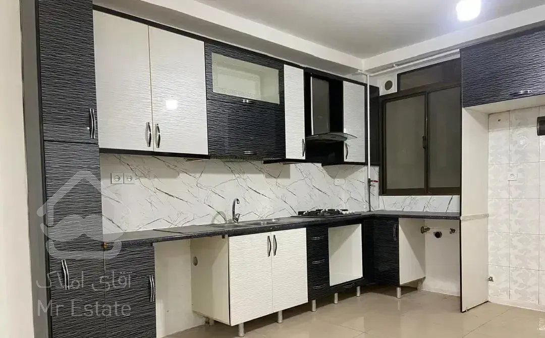 فروش فوری آپارتمان در منطقه یک