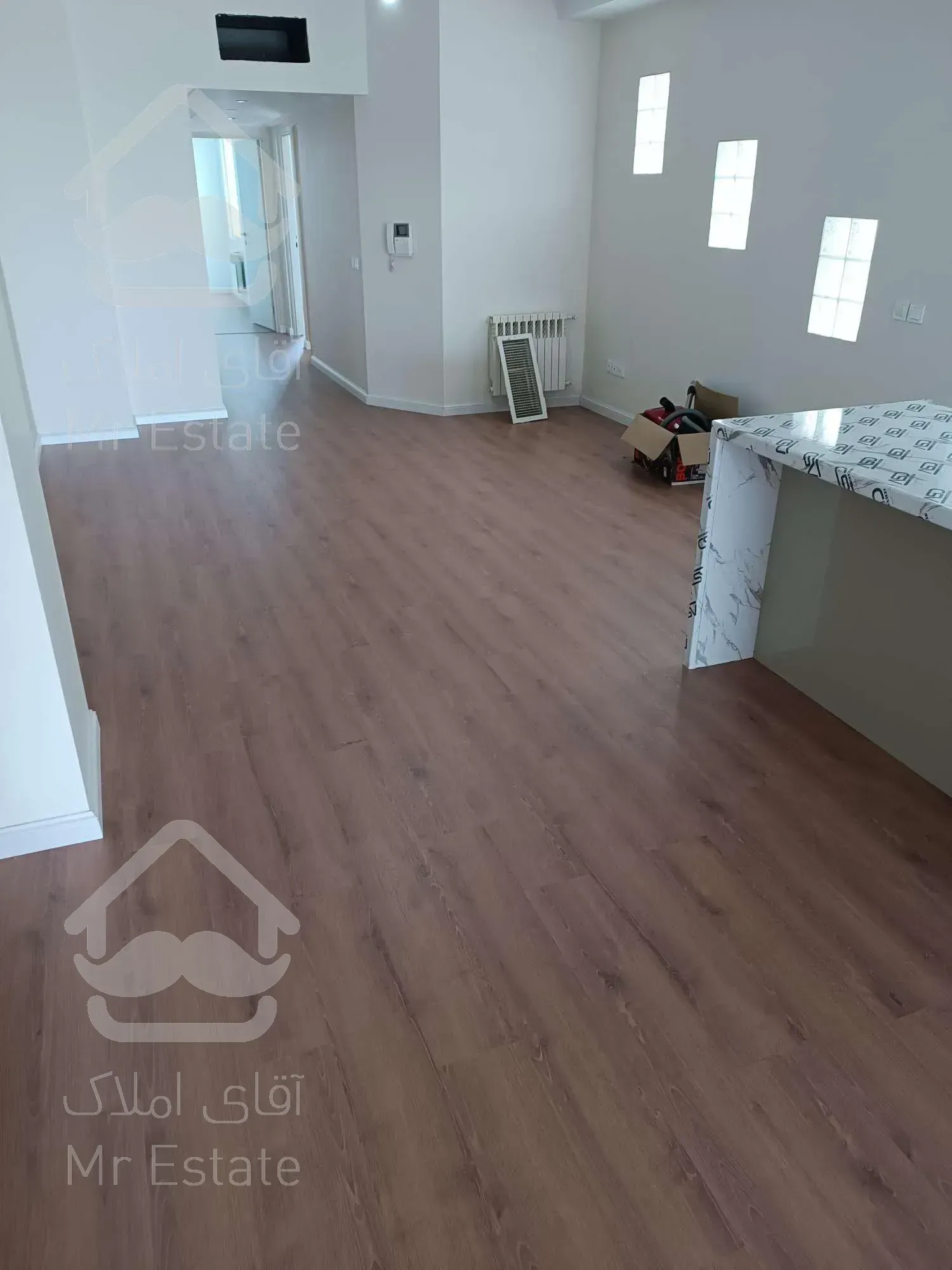 کاشانی ستاری ساختمان ۱۰۰٪ موقعیت اداری سندمسکونی ۲۵۰۰ متر مفید یکجا واگذار میگردد