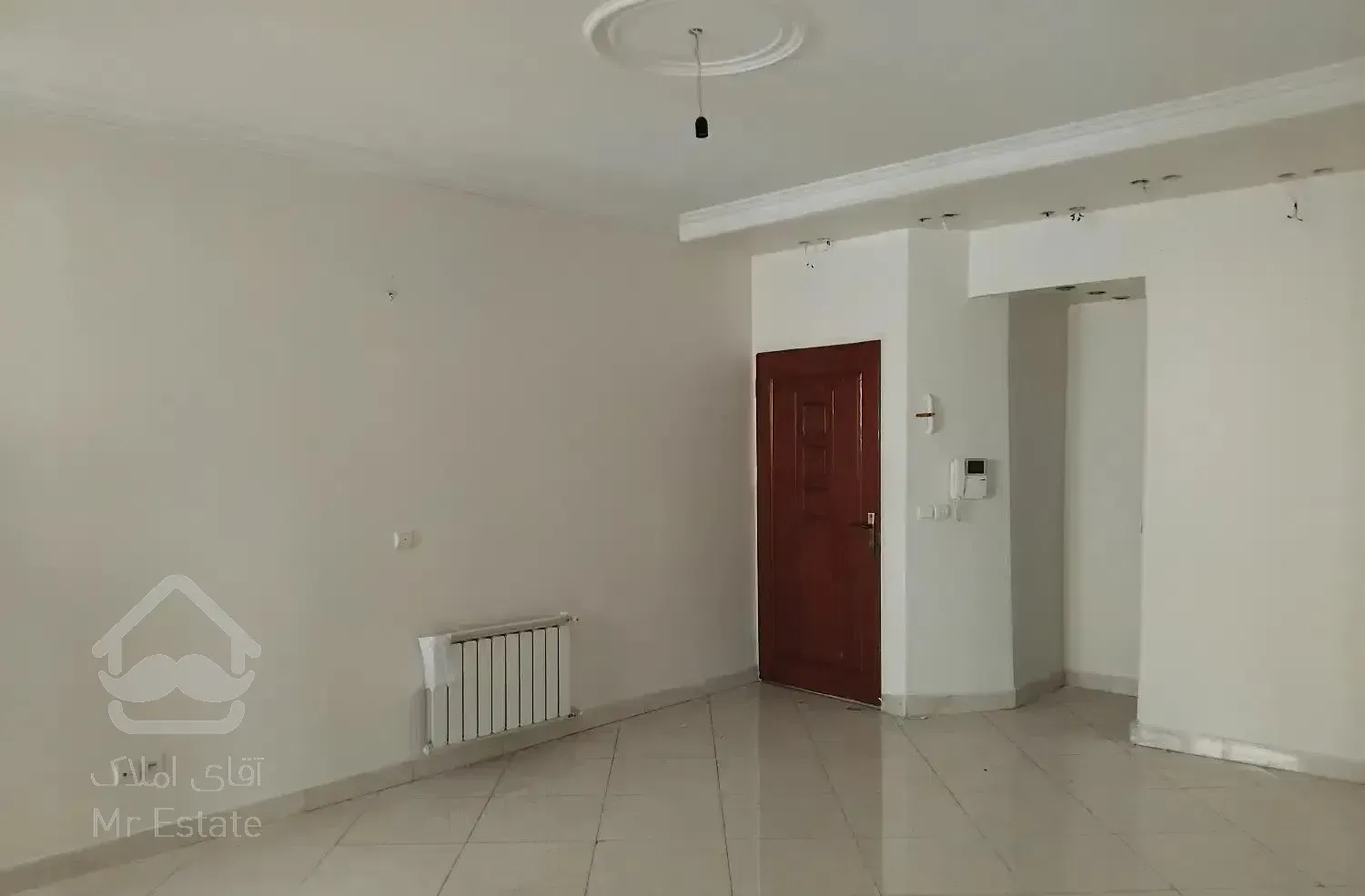 ۷۰ متر ۲ خواب/فول امکانات/۱۵ متر حیاط خلوت/تخلیه