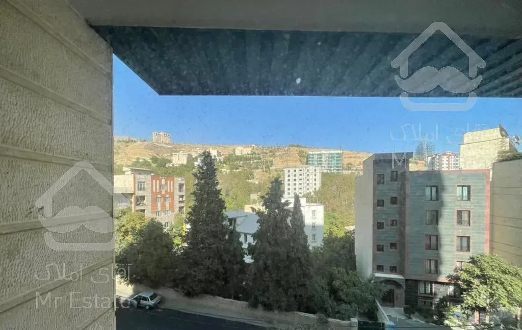 ۲۰۰ متر درکه ۳ خواب دارای یک مهمانخانه ۴۰ متری