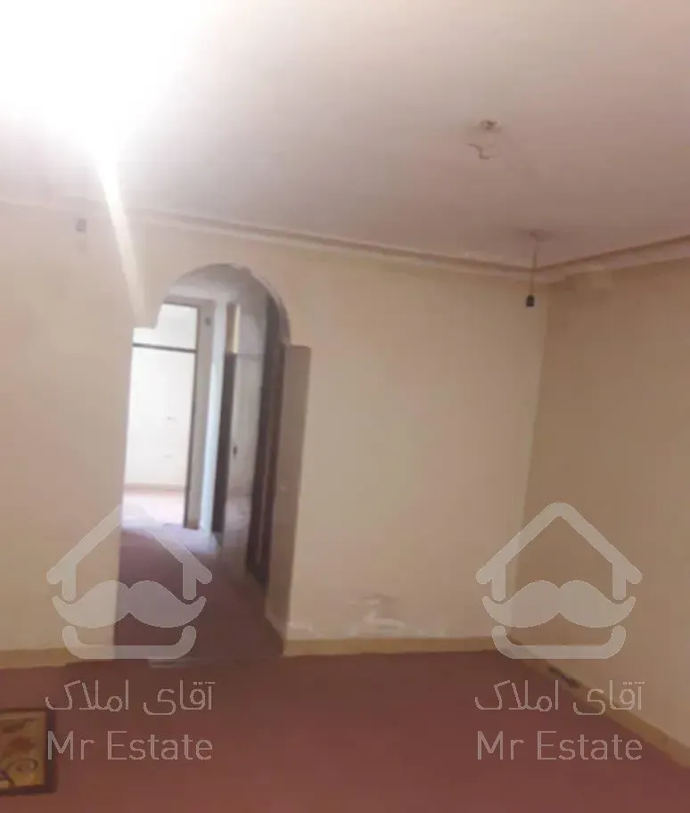 آپارتمان وامدار  200میلیون  خیابان گلشن