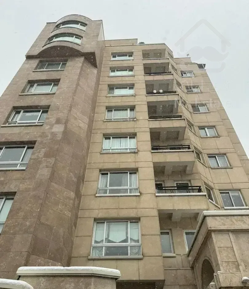 فروش فوری ۱۴۰ متر آپارتمان ۲ خ / لوکیشن دنج / فول