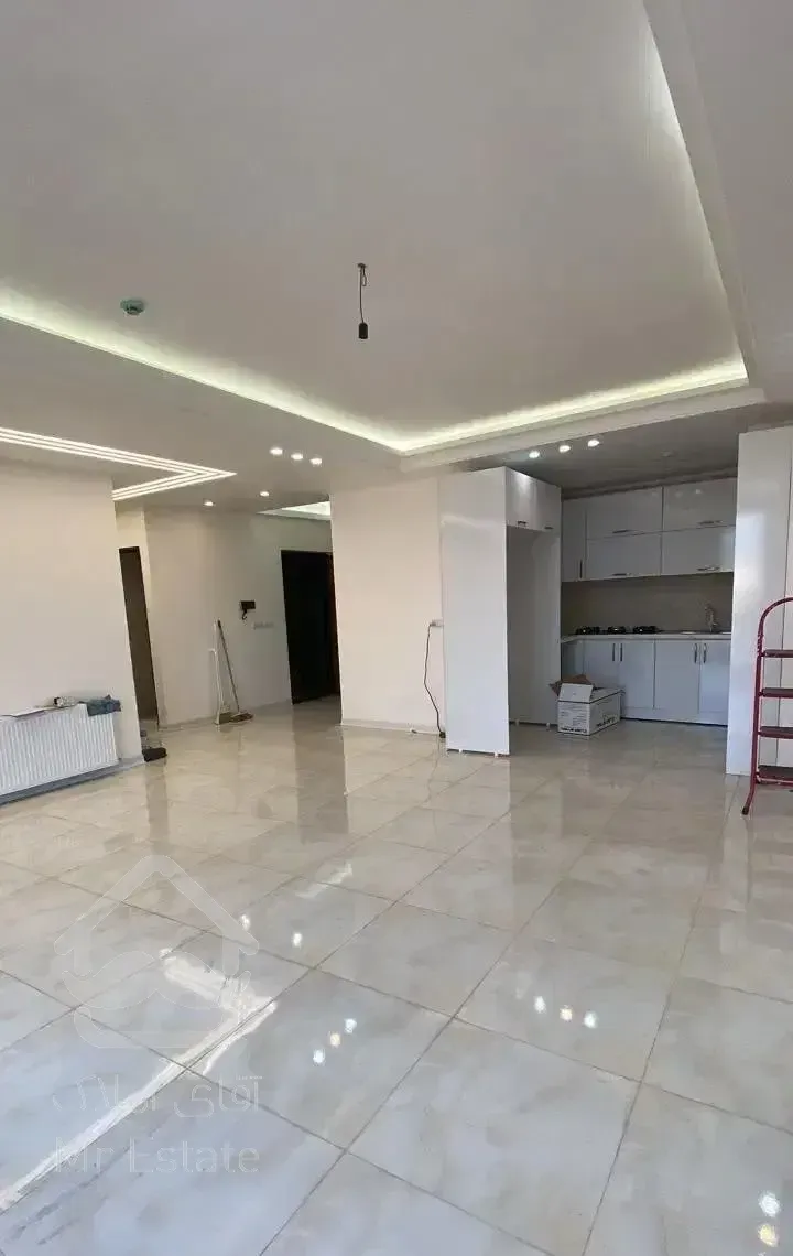 ۸۵ متر دو خواب انقلاب