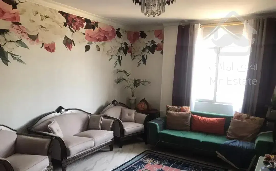 ۴۳ متر / اشرفی اصفهانی/ سالن پرده خور