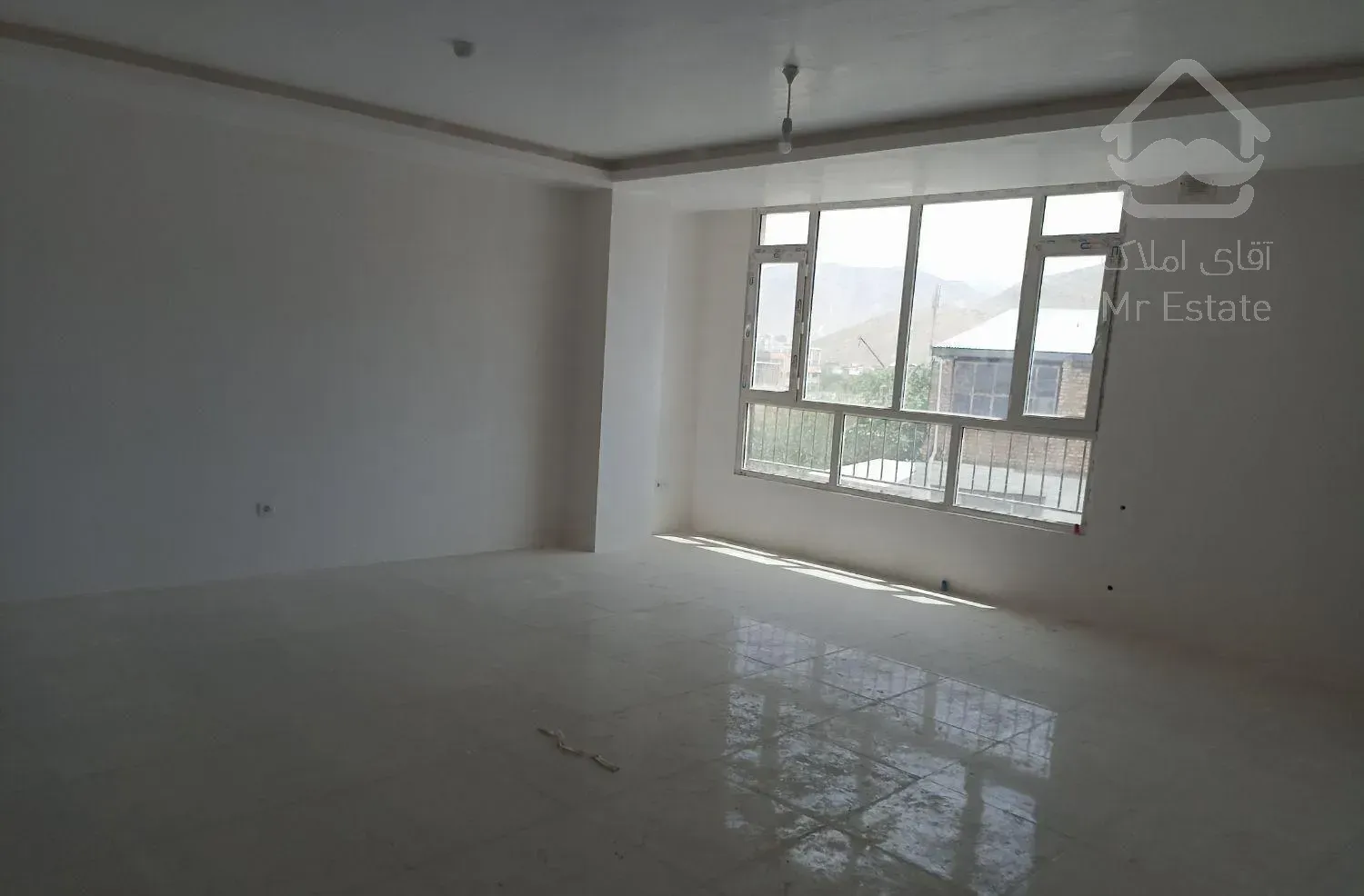 آپارتمان ۱۰۲متری دوخوابه خ طالقانی