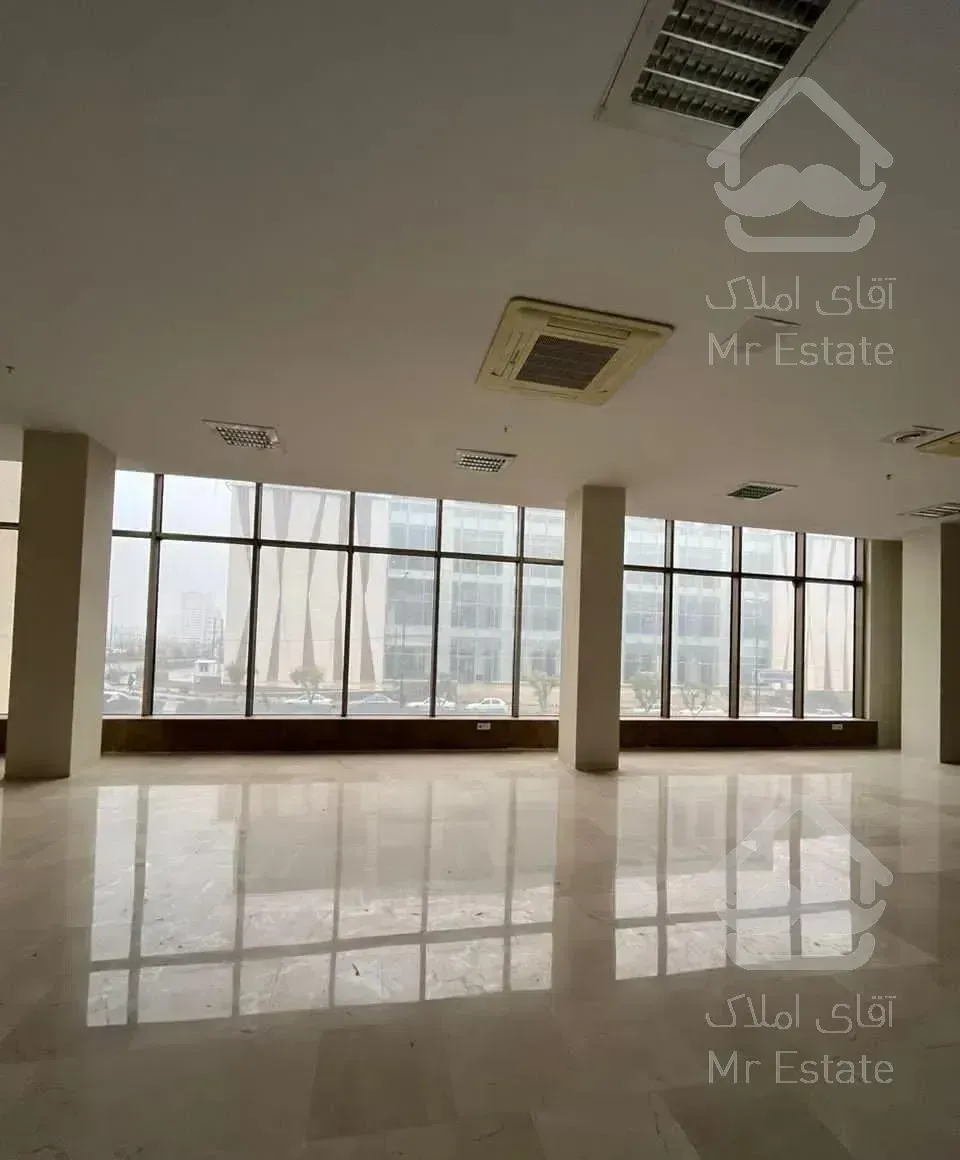 اجاره  ۱۳۰ متر مغازه با تراس بزرگ/کافه رستوران