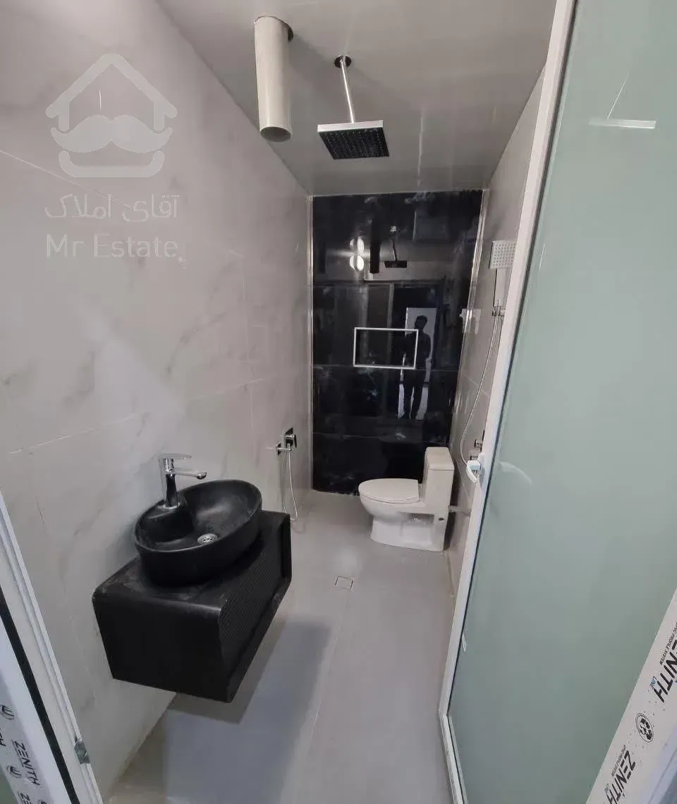 200 متر ۳ خواب/سازه ای بی همتا/در دل نیاوران