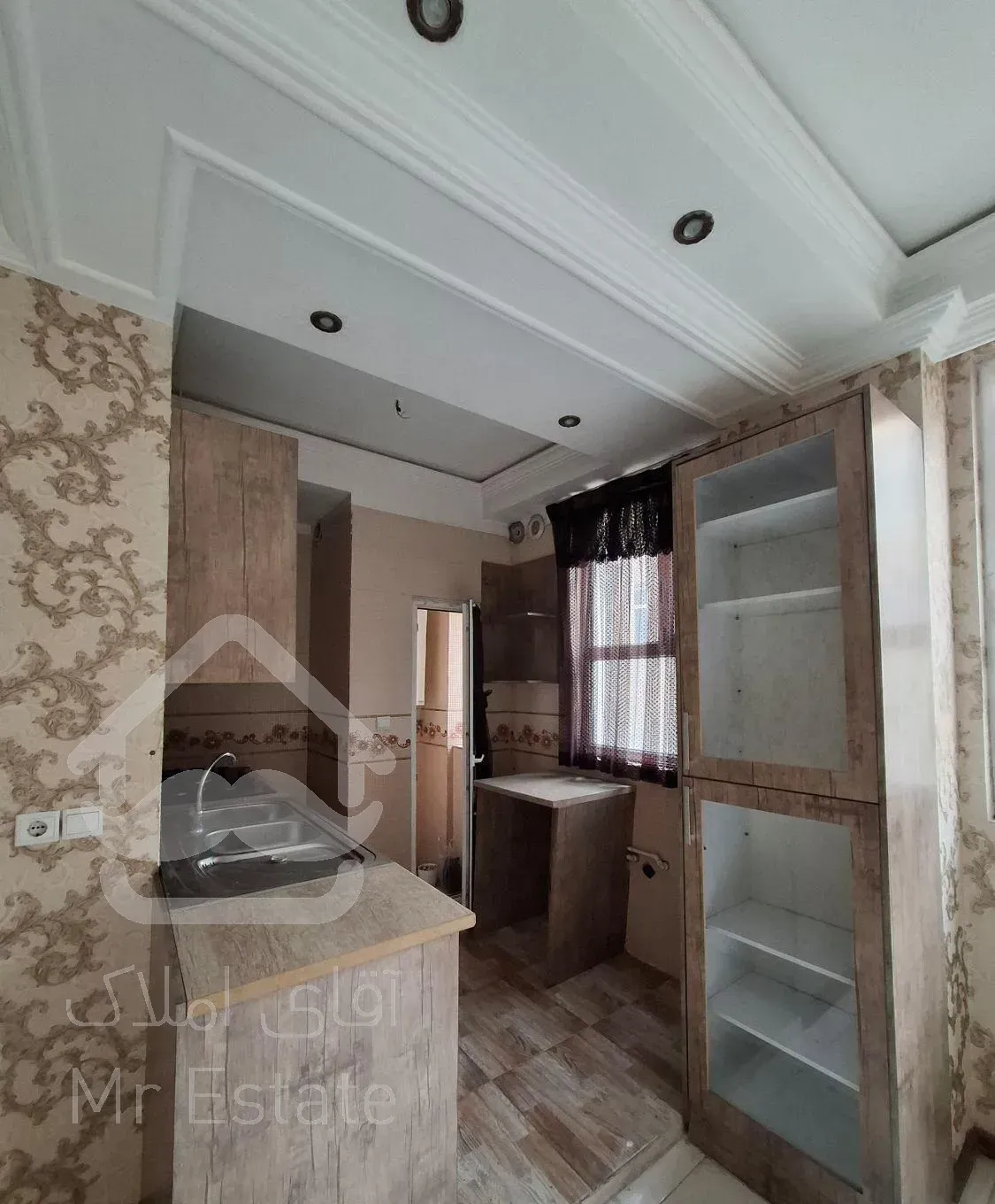 47متر/نور و نقشه فوق العاده/آسانسور دار/حسینی