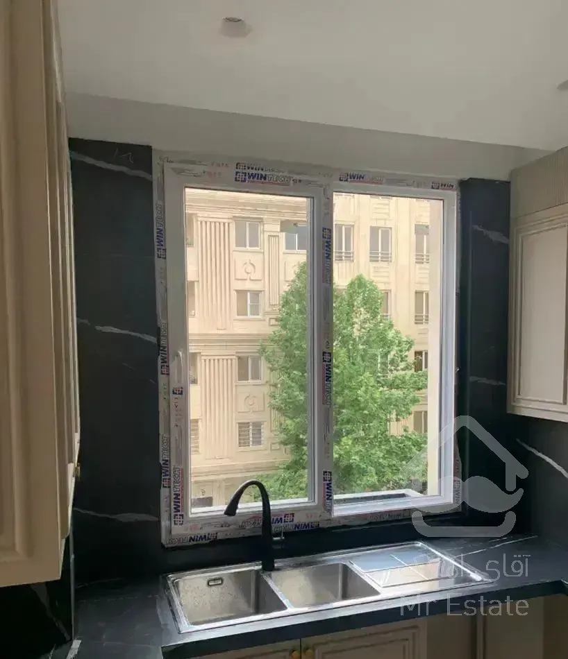 ۱۰۲ متر / شمال شهرآرا / دیزاین ژورنالی