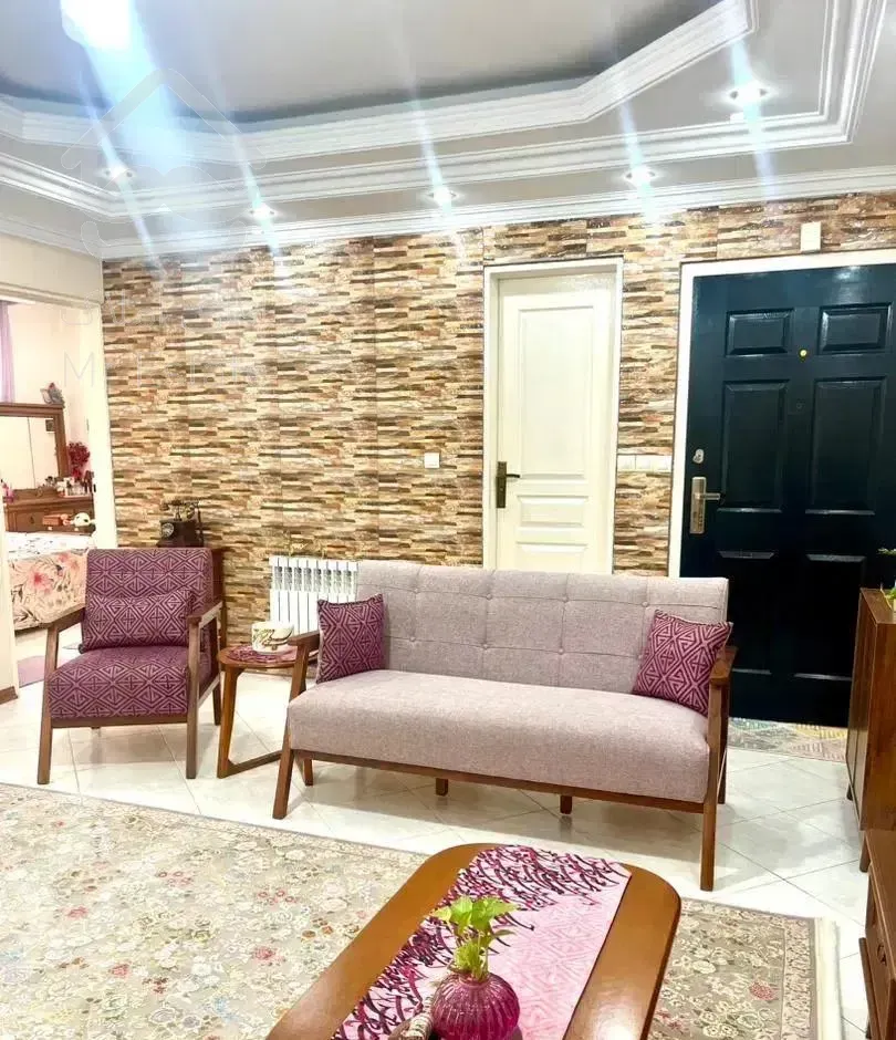 آپارتمان ۵۹ متری تک خواب طبقه سوم