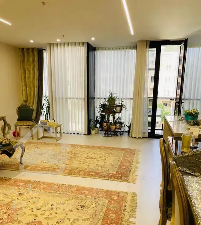 ۱۱۷متر۲خ/نوساز،تک واحدی/اول صیاد