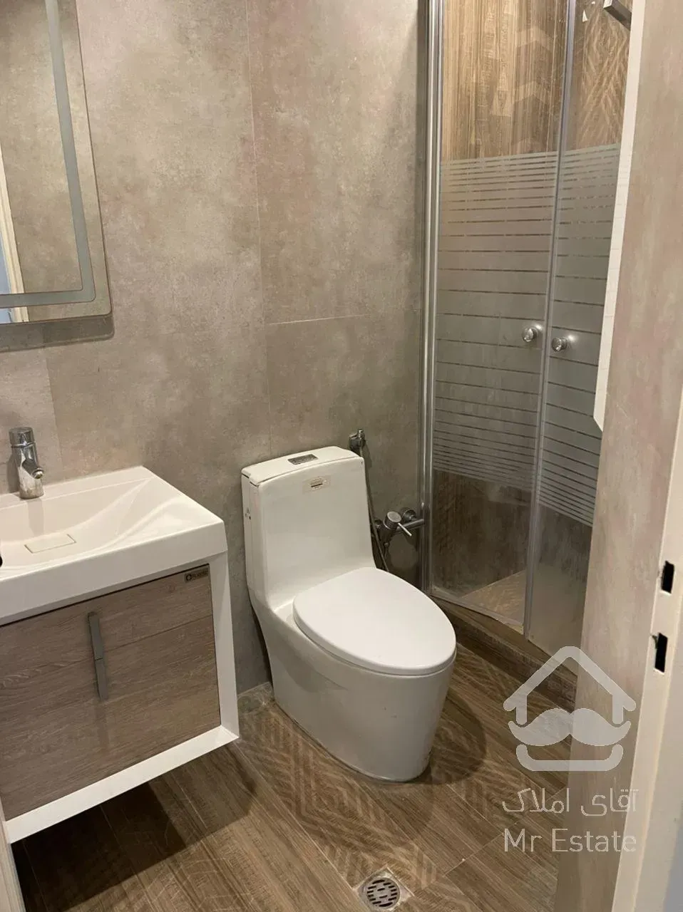 اجاره و رهن آپارتمان ولنجک 180  متر لاکچری