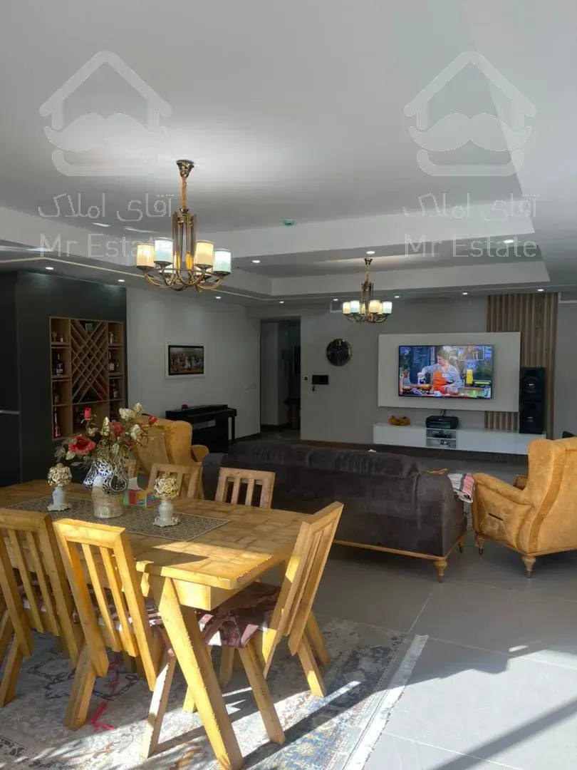 300متر سه طبقه یکجا ویلایی دهکده راه آهن دریاچه