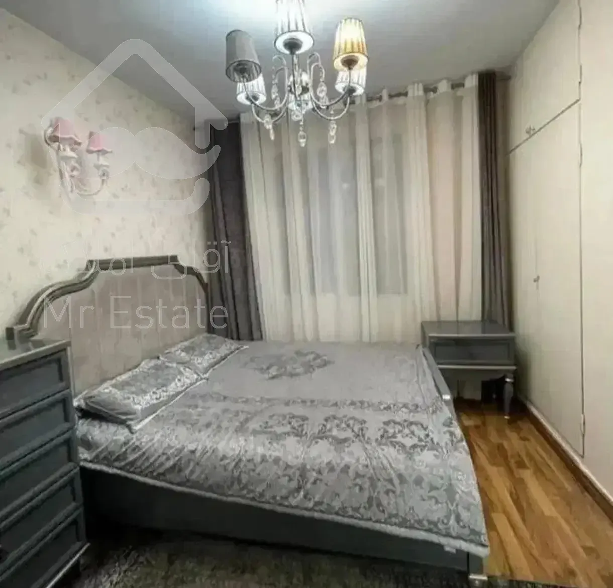 رهن واحد40 متری تمیز طبقه 4وحیدیه