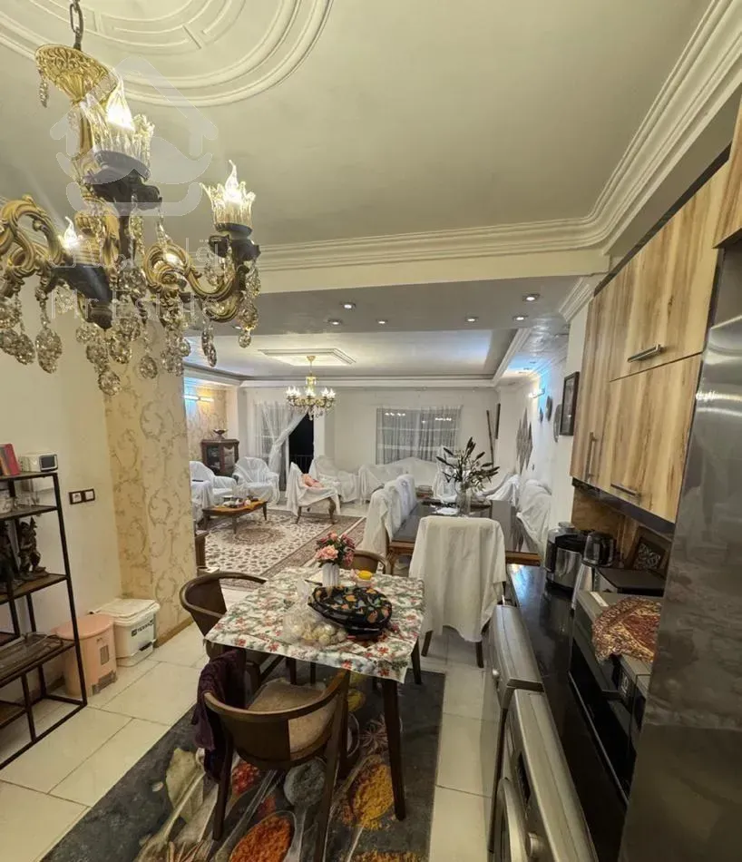 اوایل کوچه جمشیدی تک واحدی شیک ۱۴۵ متری ۳ خوابه