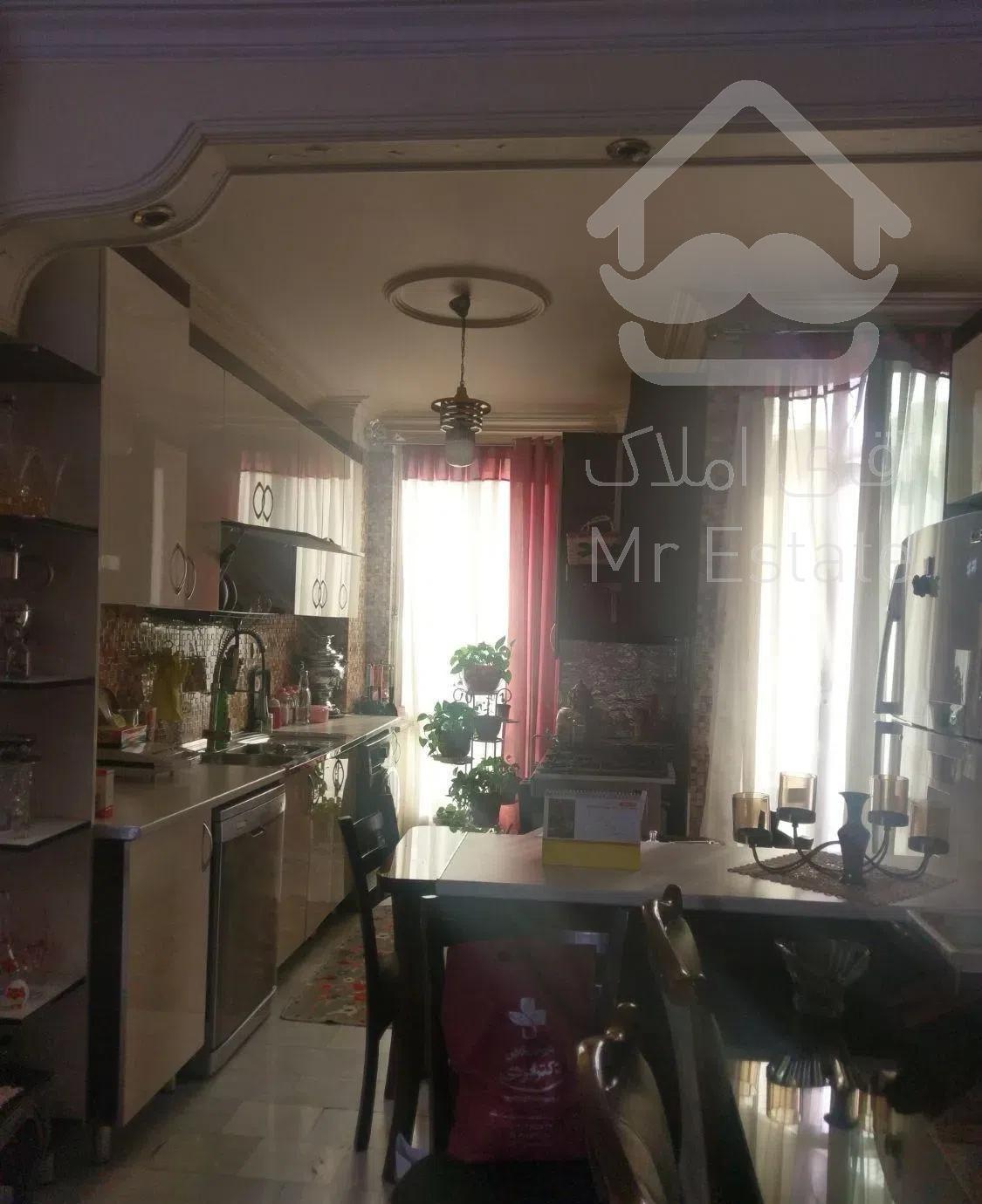 81متر دو خواب با پارکینگ طبقه دو و نیم خ 108