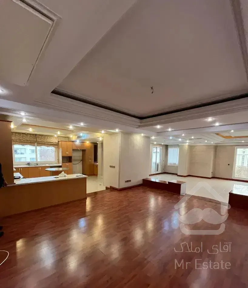 آپارتمان ۲۰۸ متری در تاپ لوکیشن فرمانیه (ثروتی)