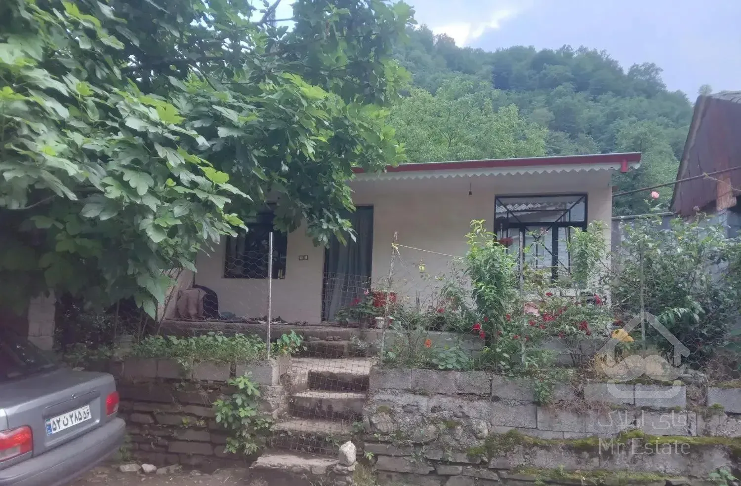 ۱۷۰متر زمین مسکونی با ویلای 70متری کوهپایه ای