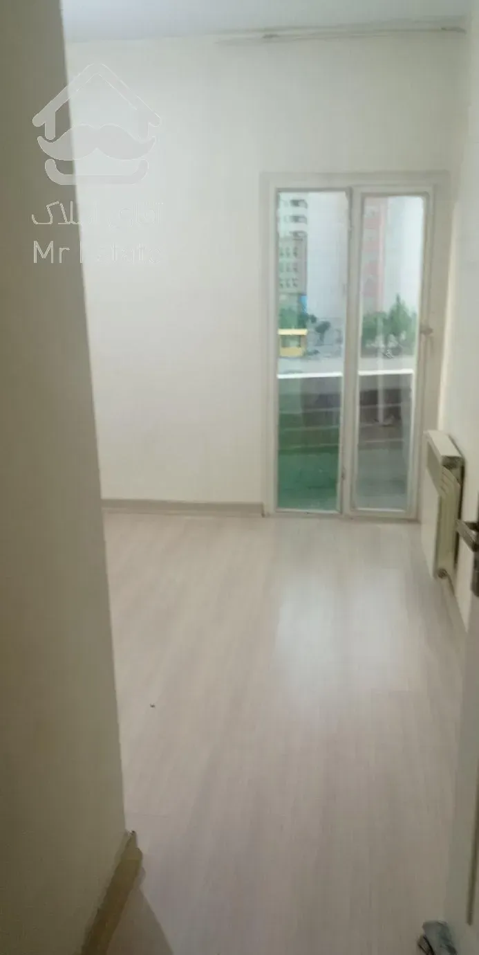 آپارتمان ۱۲۲ متر دو خوابه نقاشی شده تمیز