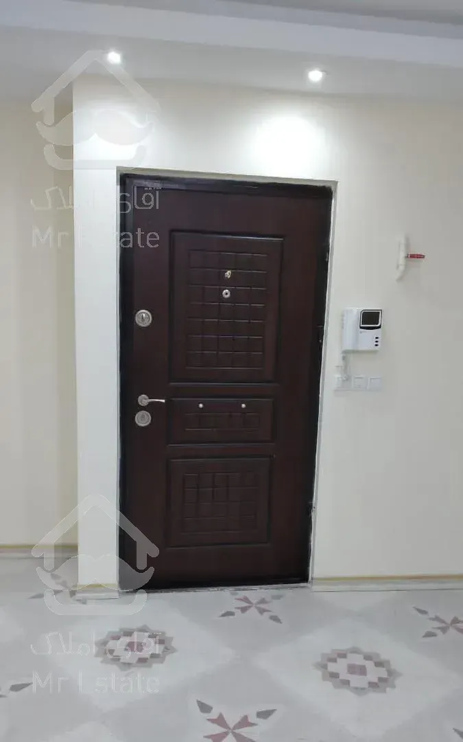 ۱۰۵متری*تکواحد*باپارکینگ آسانسور*پاستور آذربایجان