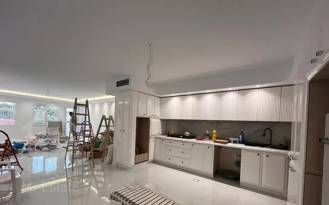 پاسداران 119متر دو خواب /فروش فوری / تراس/۲پارکینگ