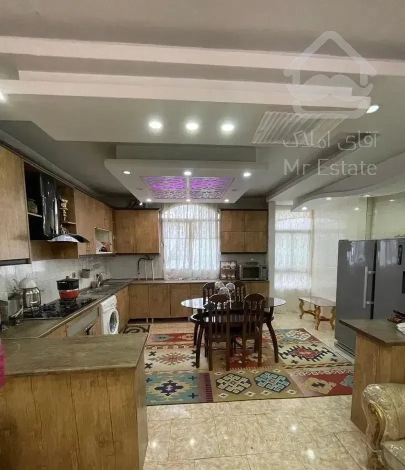 واحد ۶۸ متری طبقه اول