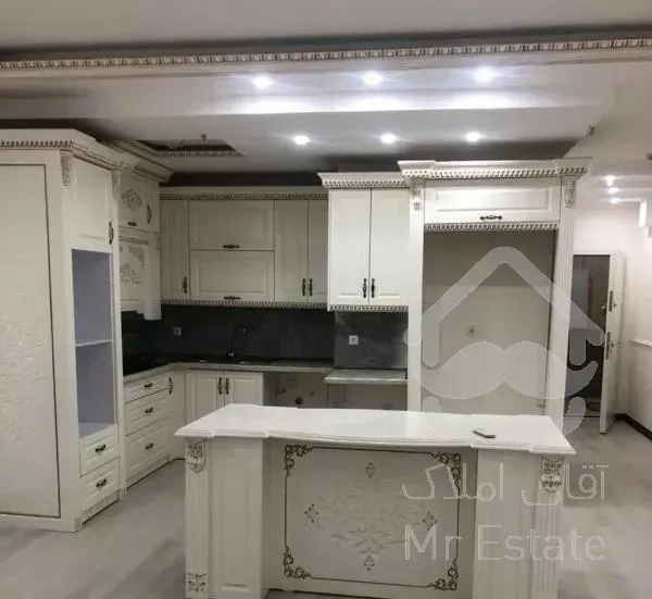 آپارتمان100متری/فول امکانات/نزدیک حاشیه/مسکن اکبری